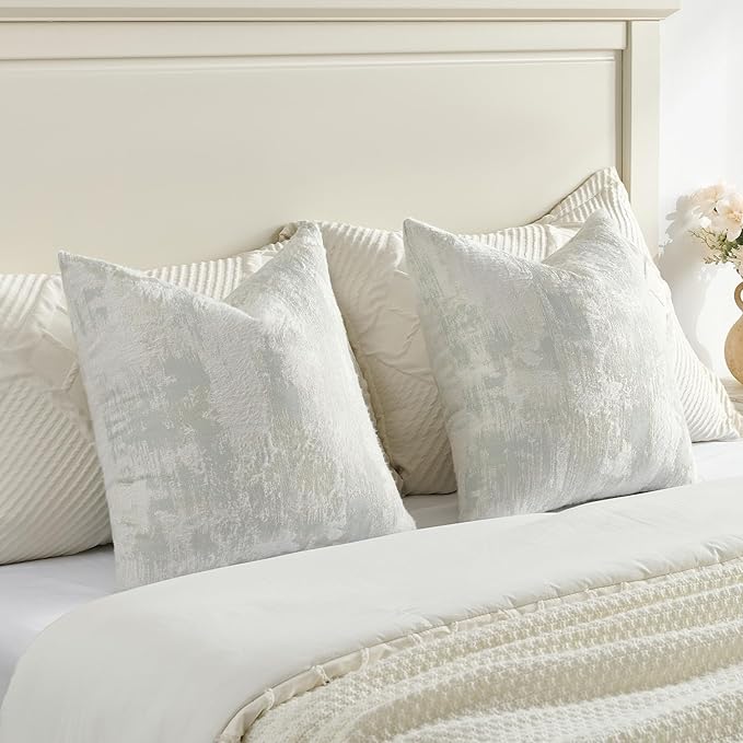 FUTEI Pack of 2 Faux Cashmere Jacquard Throw Pillow Covers 20x20 Inch Soft Marble Pattern Vintage Decorative Cushion Case Modern Farmhouse Accent for Couch Bed Living Room, Light Blue White