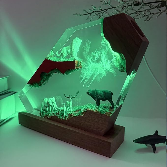 Handmade 3D Lion Resin Lamp,The King of The Forest Figurine Lamp, Animals Resin Night Light with RGB LED Light, Home Office Decor, Unique Anime Gifts for Him Her Kids on Birthday Holiday (8" x 5")