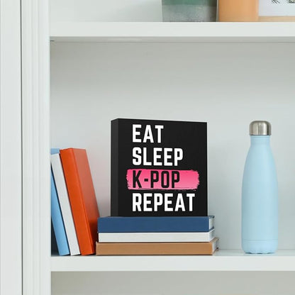 K-pop Decor, Just a Girl Who Loves K-pop K-pop Room Decor Wood Sign, Girls K-pop Gifts Rustic Anime Lovers Wooden Sign for Home Living Room Girl Bedroom Decoration Gifts