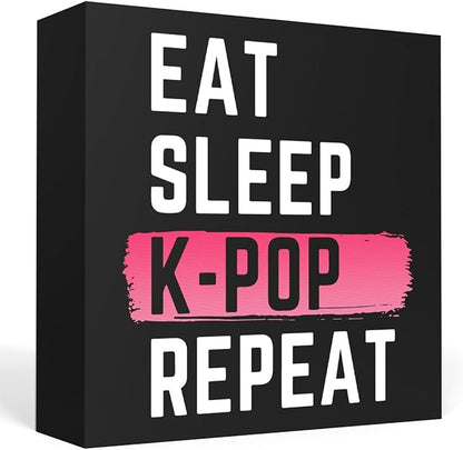 K-pop Decor, Just a Girl Who Loves K-pop K-pop Room Decor Wood Sign, Girls K-pop Gifts Rustic Anime Lovers Wooden Sign for Home Living Room Girl Bedroom Decoration Gifts