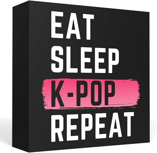 K-pop Decor, Just a Girl Who Loves K-pop K-pop Room Decor Wood Sign, Girls K-pop Gifts Rustic Anime Lovers Wooden Sign for Home Living Room Girl Bedroom Decoration Gifts