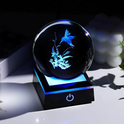 Arikyrist 3D Hummingbird Crystal Ball Gifts for Women Men on Christmas Birthday, Laser Engraved Hummingbird Figurine with Light Base, Hummingbird Globe Glass Decorative Ball for Home Office (80mm)