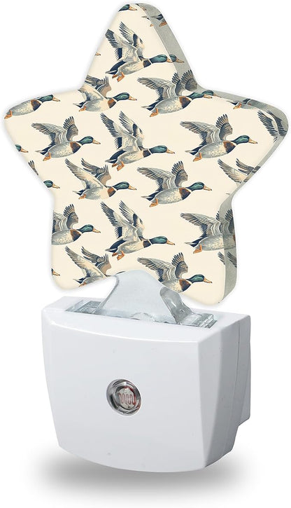 Mallard Duck Night Lights Plug Into Wall,Rustic Farmhouse Dusk to Dawn Light Sensor Night Light for Kids, Energy Efficient Sleep Friendly Lamp for Bedroom Bathroom Nursery
