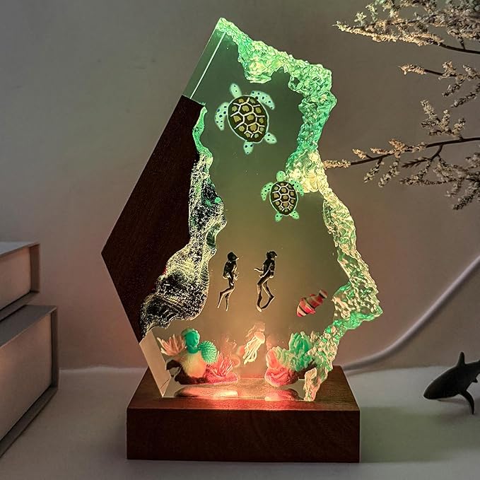 Couple Divers and Sea Turtles Ocean Resin Lamp, Handmade Resin Night Light for Home Bedroom Decor, Multi-Color LED Light, Couples Gifts for Him and Her, Unique Gifts for Wife and Husband (6"x4")