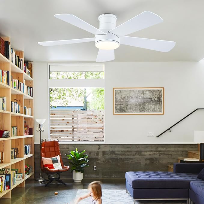 Hounberi52 Inch Flush Mount Ceiling Fan with Lights and Remote, Modern Quiet DC Motor Low Profile Ceiling Fan for Low Ceilings, 5 Reversible Blades, 6 Speeds Dimmable, Indoor Outdoor Bedroom, White