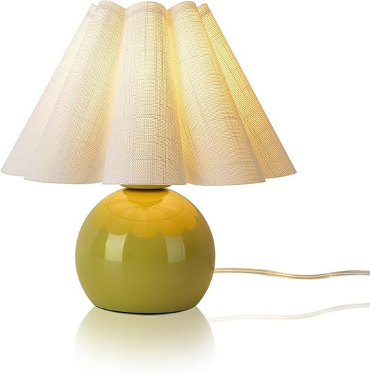Ziqqeelam Green Small Bedside Mini Table Lamp for Bedroom, Cute Bedroom Lamps for Nightstand, Cute Mini Table Lamps for Small Spaces with Scalloped Shade for Kitchen Counter, Bookshelf, Kids Dorm