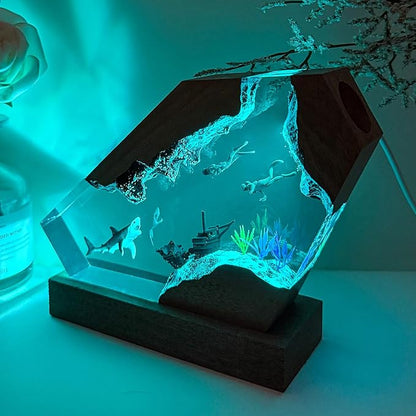 Epoxy Shark Ocean Resin Lamp, Handmade Resin Night Light with USB Port, Multi-Color LED Light, Ideal Home Bedroom Decor, Scuba Diver Gift for Birthday Holiday, Unique Shark Gifts for Him Her (6"x4")