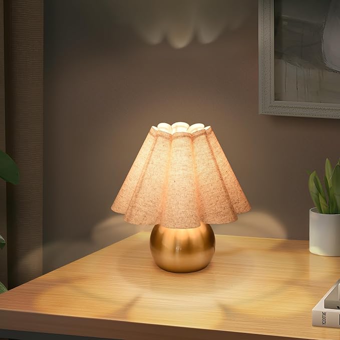 Gold Small Bedside Table Lamp for Bedroom, Brass Gold Bedroom Lamps for Nightstand, Cute Mini Table Lamps for Small Spaces with Scalloped Shade for Kitchen Counter, Bookshelf, Living Room, Kids Dorm