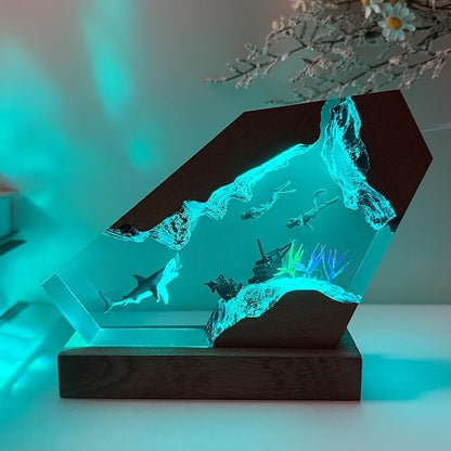 Epoxy Shark Ocean Resin Lamp, Handmade Resin Night Light with USB Port, Multi-Color LED Light, Ideal Home Bedroom Decor, Scuba Diver Gift for Birthday Holiday, Unique Shark Gifts for Him Her (8"x5")