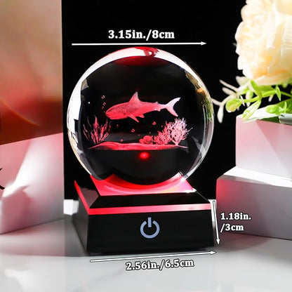 Arikyrist 3D Crystal Ball Shark Figurine with Colorful Light Base, Shark Gifts for Shark Lovers Women Men on Christmas Birthday, Laser Engraved Glass Shark Ornament Globe for Home Office (80mm)