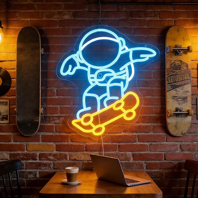 "Astronaut Skateboarding" Space Adventure Light - Cool & Gravity-Defying LED Wall Art for Game Room, Dorm, Bedroom Decor, Dimmable USB, Awesome Gift for Sci-Fi Fans & Adventurers