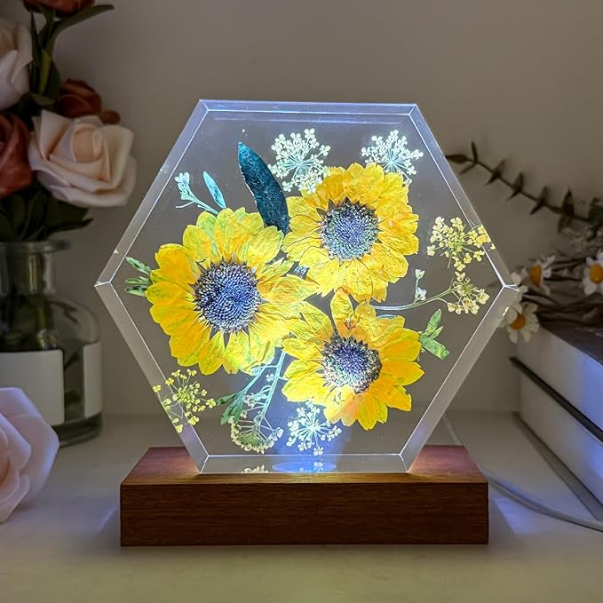 Sunflower Resin Lamp, Handmade Resin Night Light with USB Port, Multi-Color LED Light, Unique Sunflower Gifts for Women & Men, Ideal Home Bedroom Decor, Birthday Sunshine Gifts for Him & Her (6"x6")