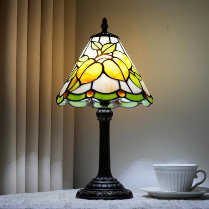 Tiffany Style 8 Inch Apricot Stained Glass Table Lamp,Handmade Accent Lamp with Resin Base Retro Night Light for Bedroom, Office Living Room,Restaurant Farmhouse Decor Ambient Lighting