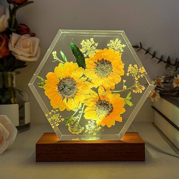 Sunflower Resin Lamp, Handmade Resin Night Light with USB Port, Multi-Color LED Light, Unique Sunflower Gifts for Women & Men, Ideal Home Bedroom Decor, Birthday Sunshine Gifts for Him & Her (6"x6")