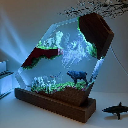 Handmade 3D Lion Resin Lamp,The King of The Forest Figurine Lamp, Animals Resin Night Light with RGB LED Light, Home Office Decor, Unique Anime Gifts for Him Her Kids on Birthday Holiday (6" x 4")